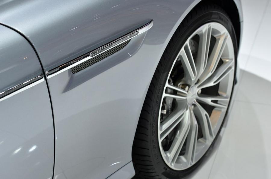 Детали экстерьера Aston Martin DB9 Centenary Edition 2013 года  (фото 4 из 12)